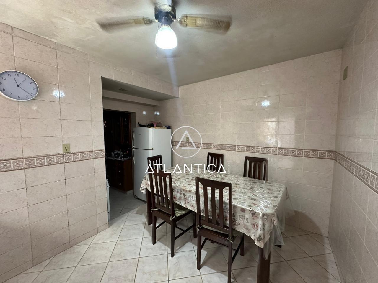 Casa à venda no Imbetiba: 