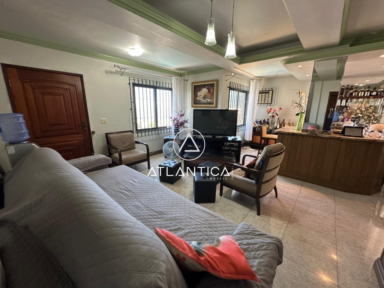 Casa à venda no Imbetiba: 