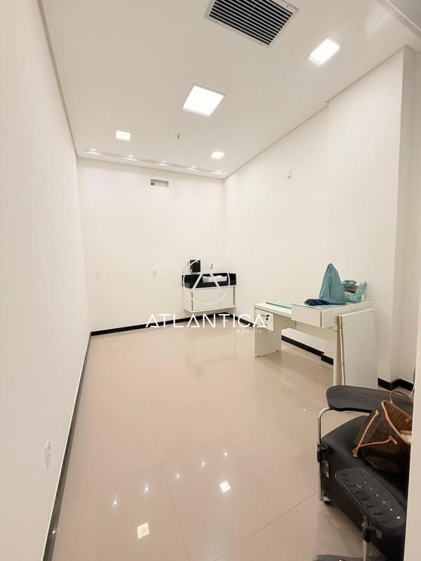 Sala à venda no Centro: 