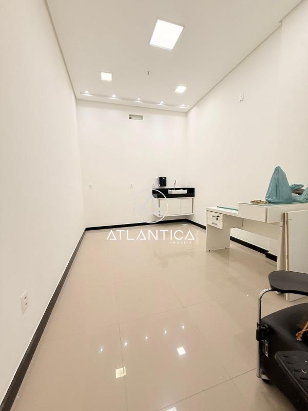 Sala à venda no Centro: 