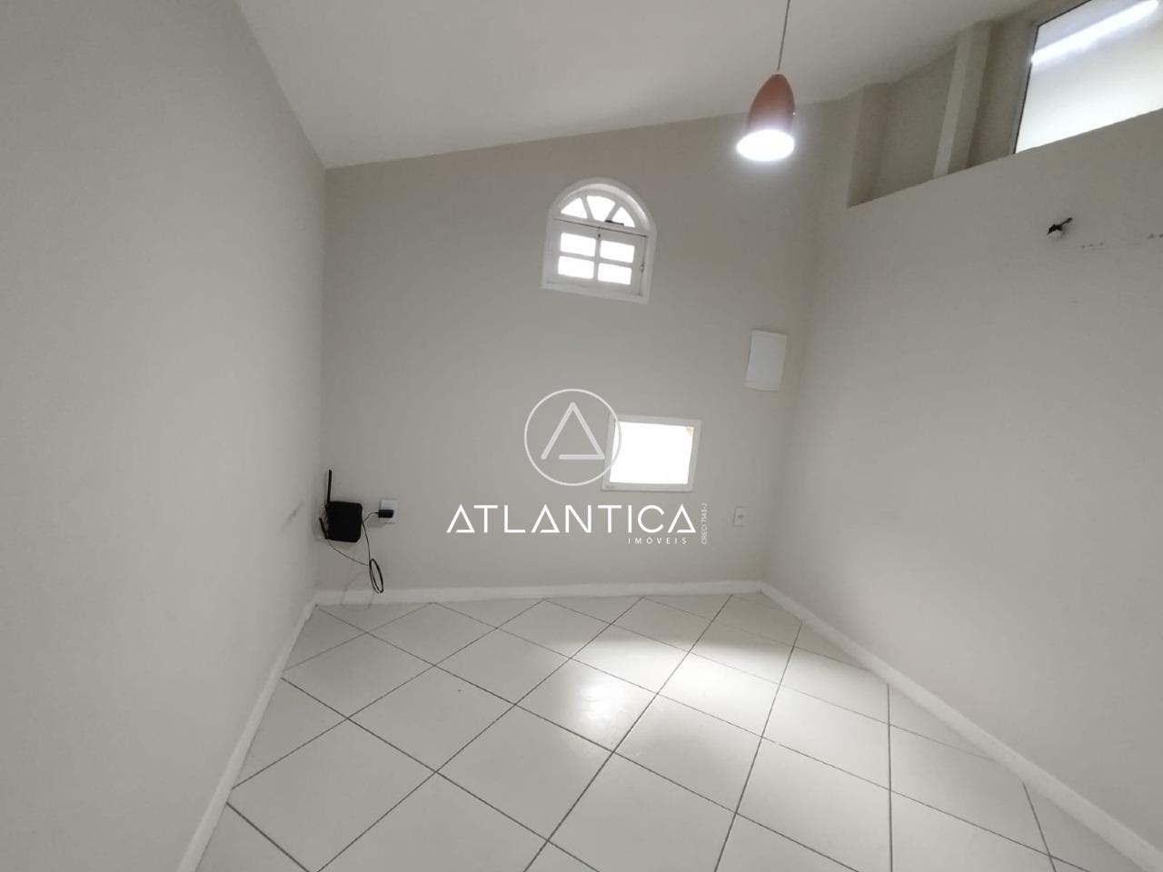 Sala comercial para aluguel no Cavaleiros: 