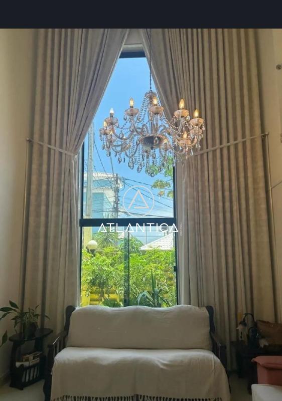 Casa em condomínio à venda no Granja dos Cavaleiros: 