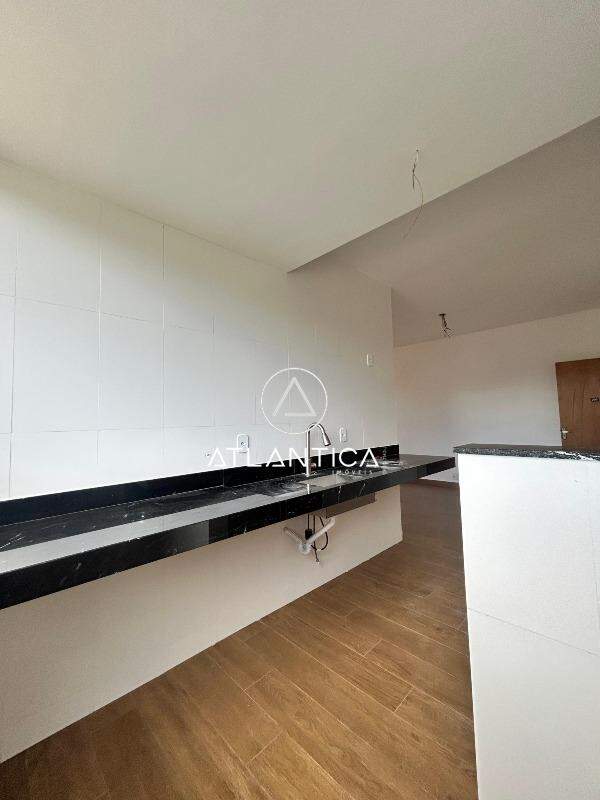 Apartamento à venda no Costazul: 