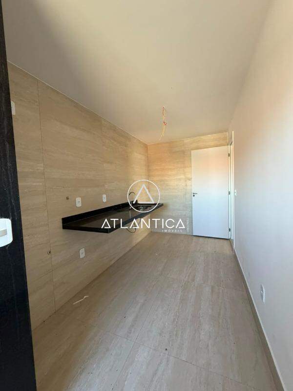 Apartamento à venda no Costazul: 