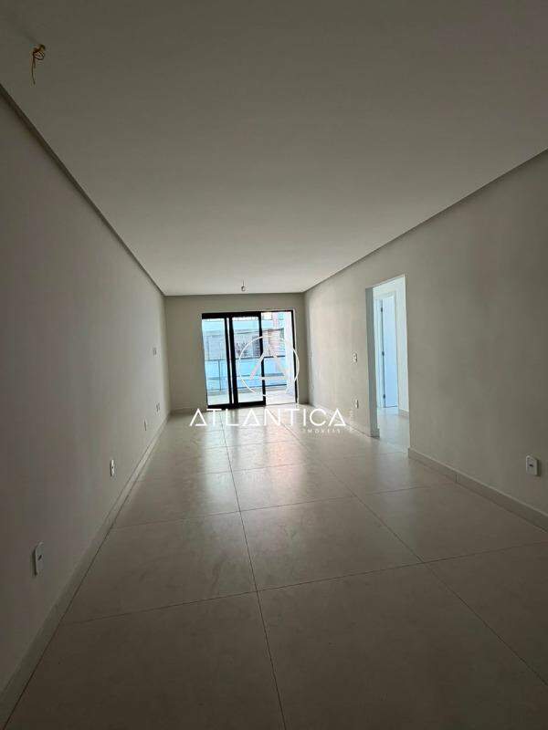 Apartamento à venda no Costazul: 