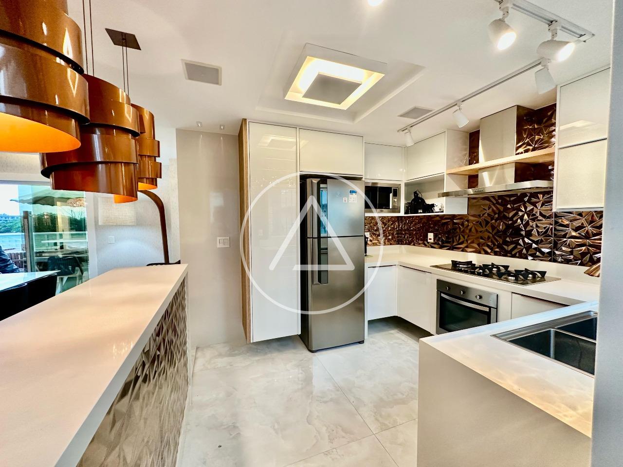 Apartamento à venda no Costazul: 