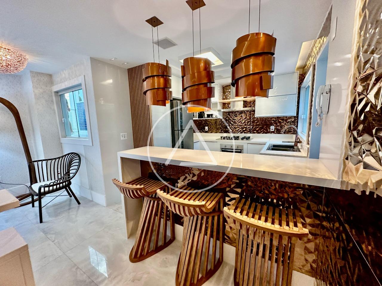 Apartamento à venda no Costazul: 