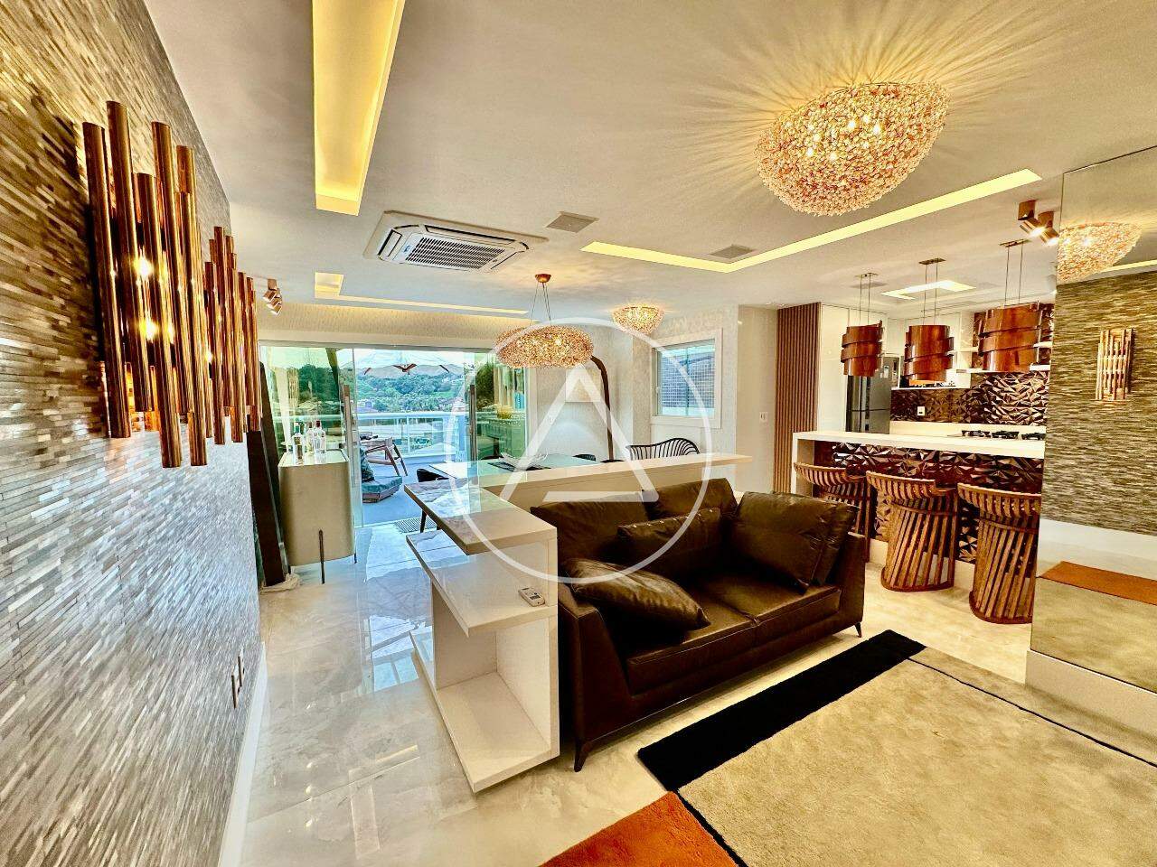 Apartamento à venda no Costazul: 