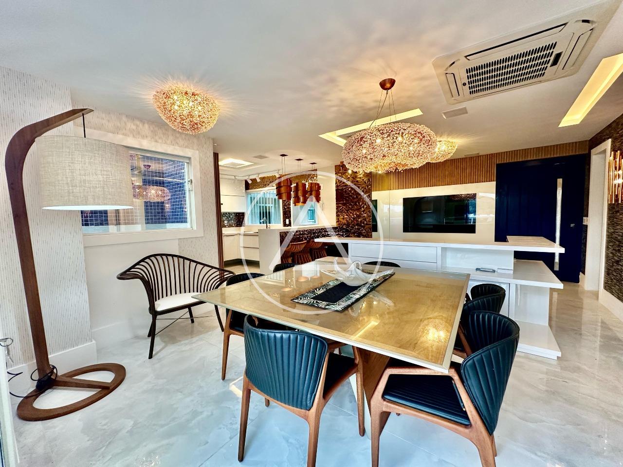 Apartamento à venda no Costazul: 