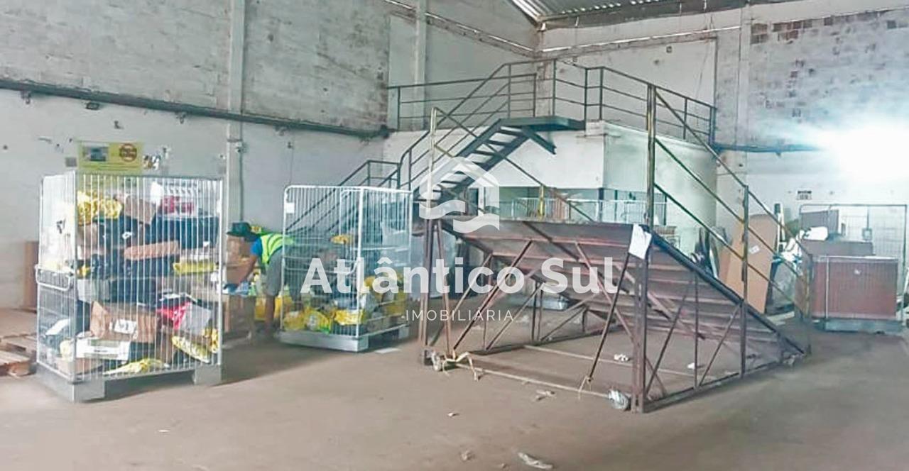 Galpão à venda no Iguape: 