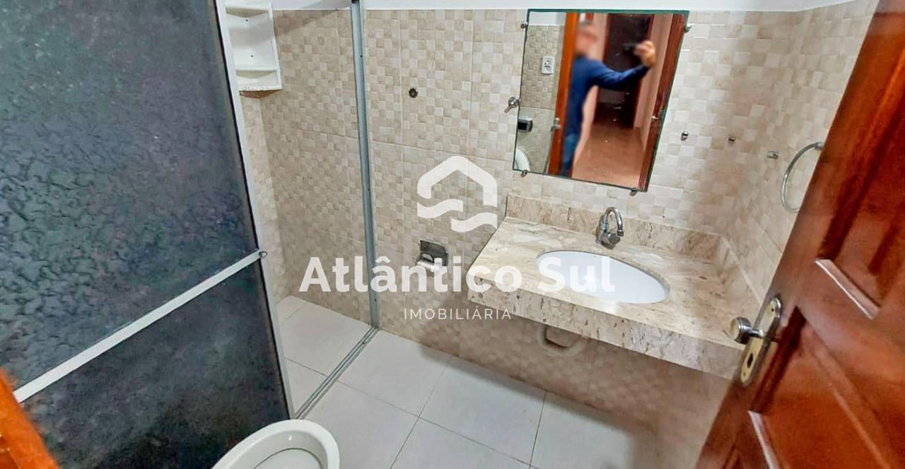 Casa à venda no Hernani Sá: 