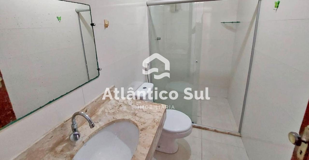 Casa à venda no Hernani Sá: 