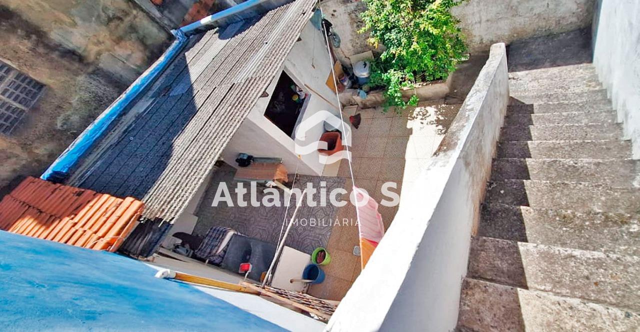 Casa à venda no Hernani Sá: 