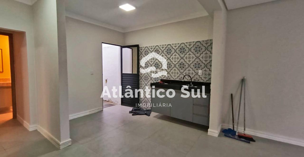 Casa à venda no Hernani Sá: 