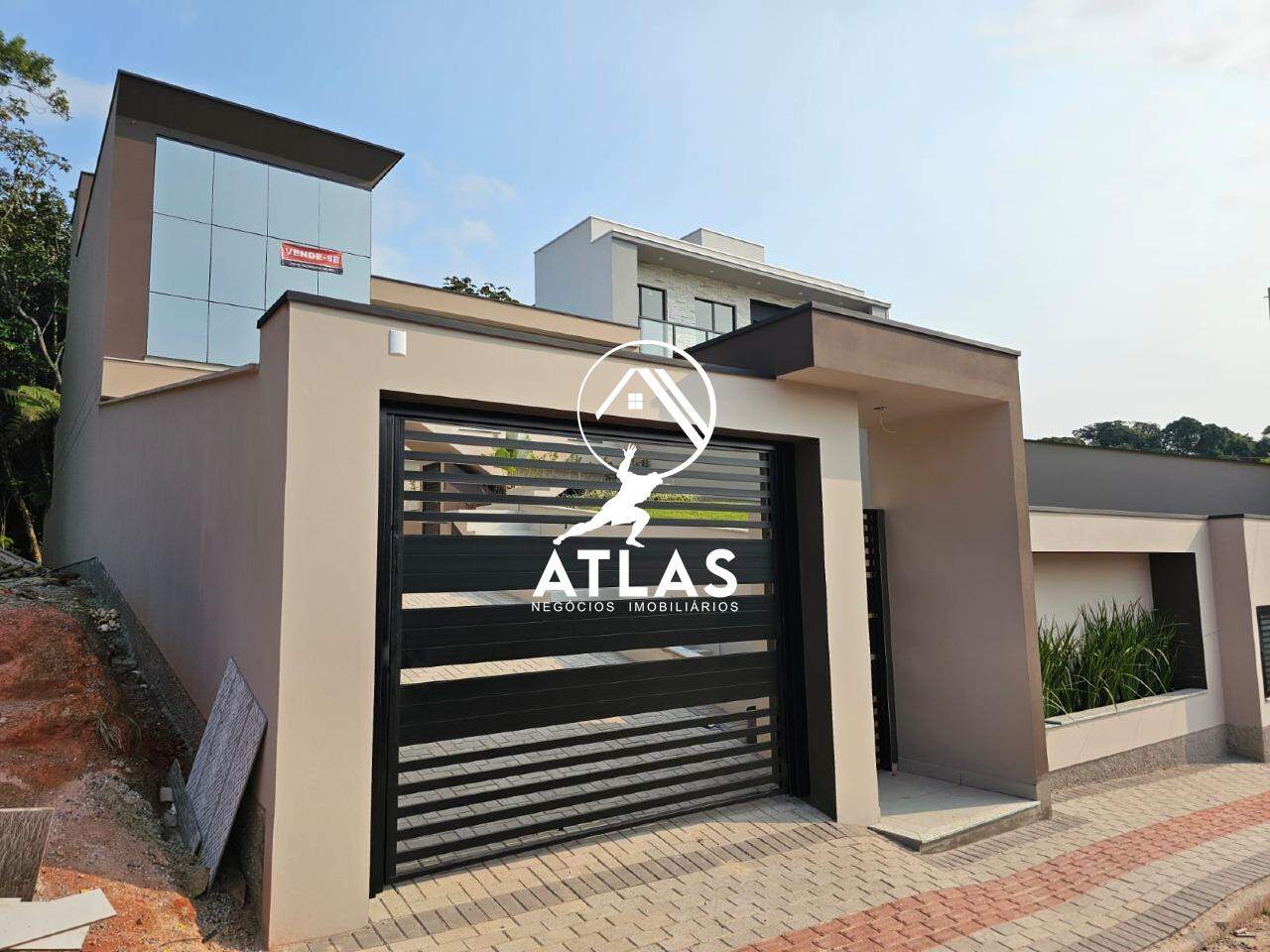 Casa de 5 quartos, 154m² no bairro Primeiro de Maio, em Brusque | Eu Corretor