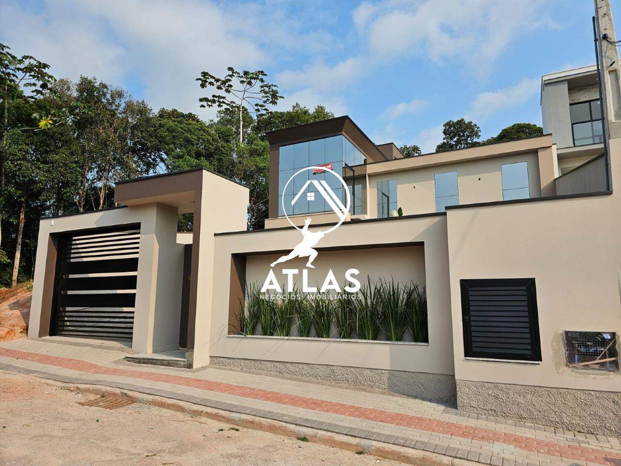 Casa de 5 quartos, 154m² no bairro Primeiro de Maio, em Brusque | Eu Corretor