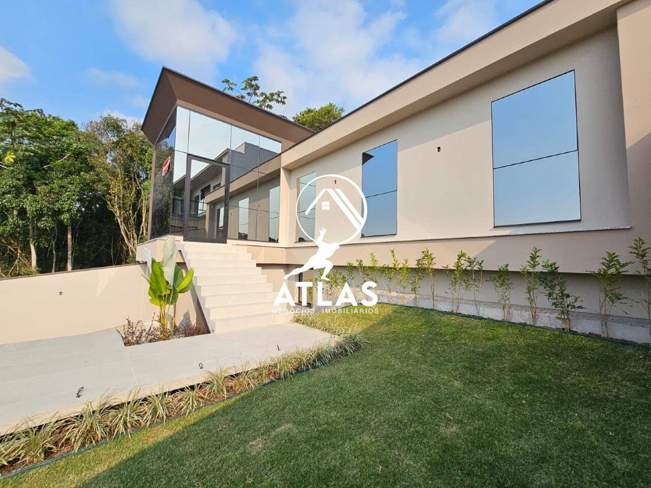 Casa de 5 quartos, 154m² no bairro Primeiro de Maio, em Brusque | Eu Corretor