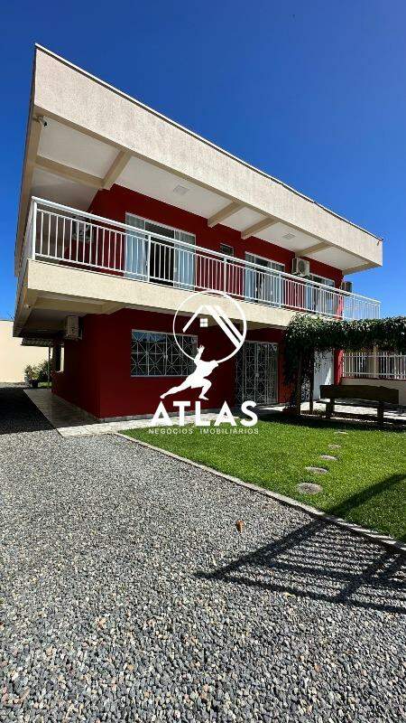 Casa de 5 quartos, 160m² no bairro Meia Praia, em Navegantes | Eu Corretor