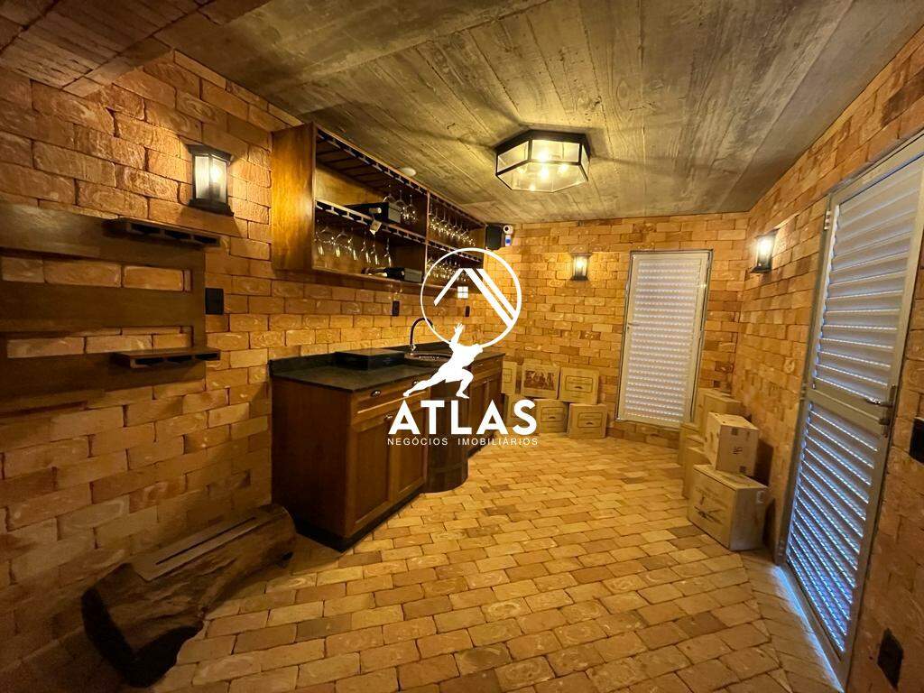 Casa de 450m² no bairro Dom Joaquim, em Brusque | Eu Corretor