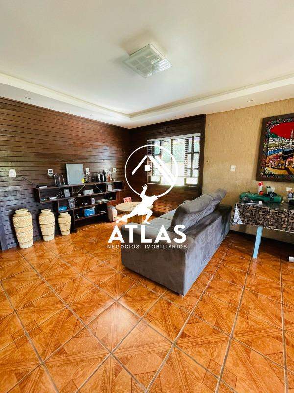 Casa de 3 quartos, 200m² no bairro Tomaz Coelho, em Brusque | Eu Corretor