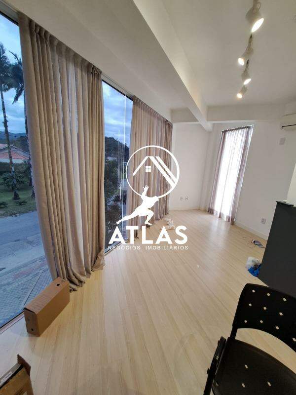 Sala Comercial de 79m² no bairro Centro, em Guabiruba | Eu Corretor