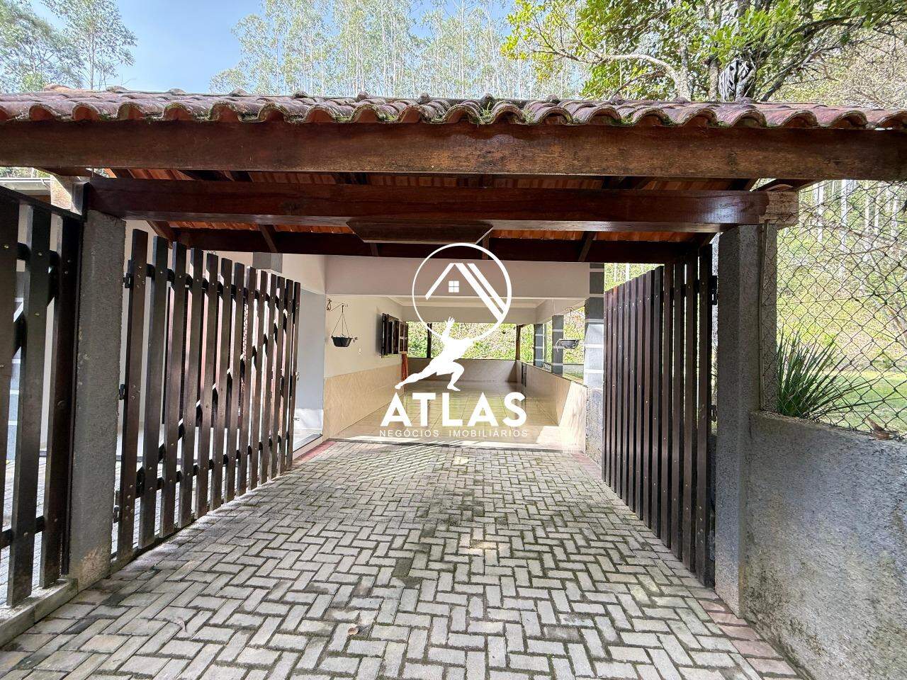 Fazenda/Sítios/Chácaras de 3 quartos, 200m² no bairro São João, em Brusque | Eu Corretor
