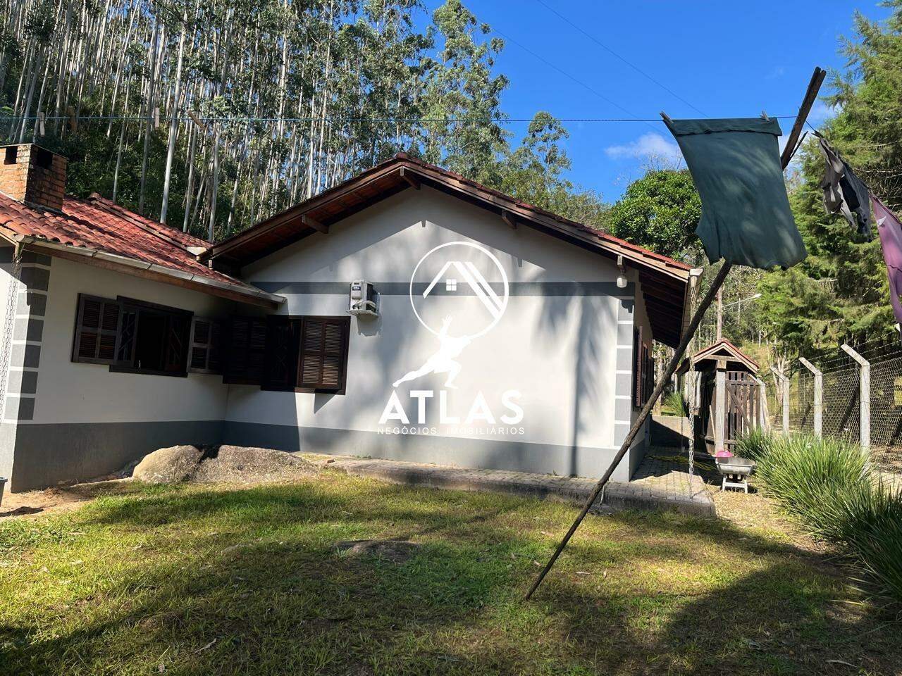 Fazenda/Sítios/Chácaras de 3 quartos, 200m² no bairro São João, em Brusque | Eu Corretor