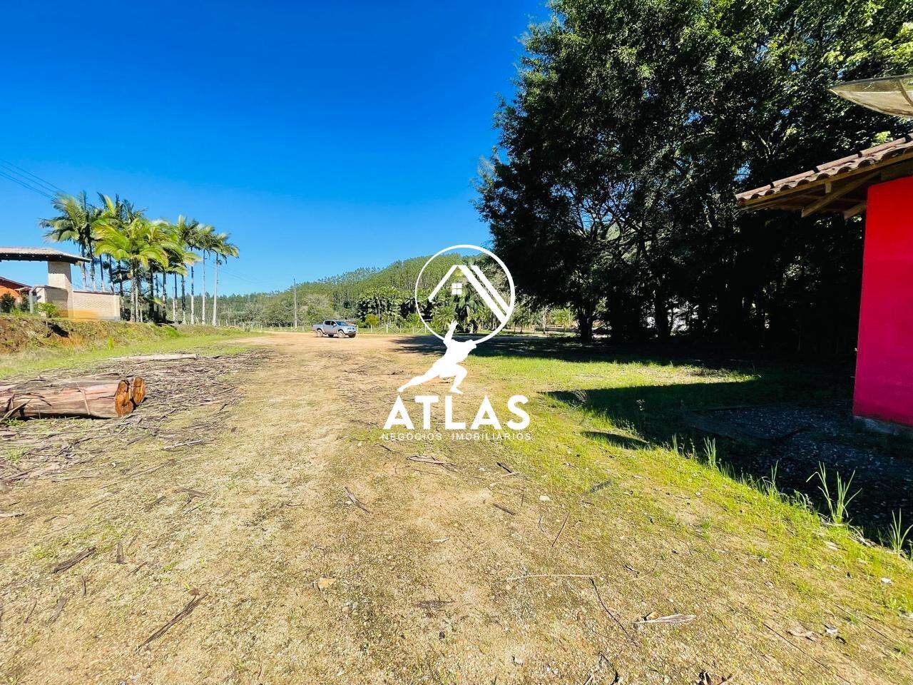 Lote/Terreno de 2000m² no bairro Moura, em Canelinha | Eu Corretor