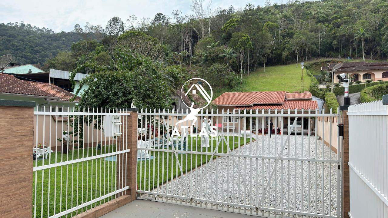 Casa de 4 quartos, 209m² no bairro Primeiro de Maio, em Brusque | Eu Corretor