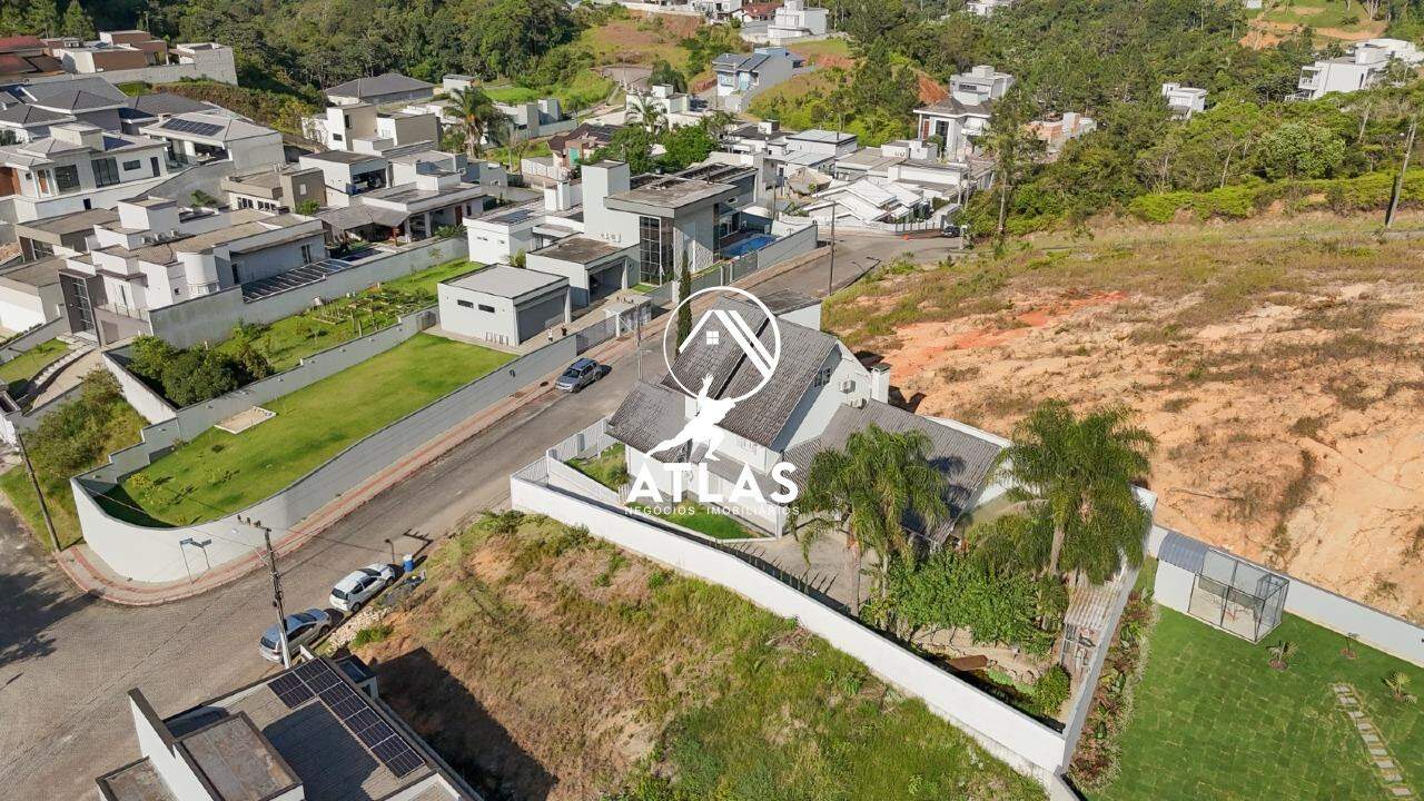 Casa de 4 quartos, 260m² no bairro Souza Cruz, em Brusque | Eu Corretor