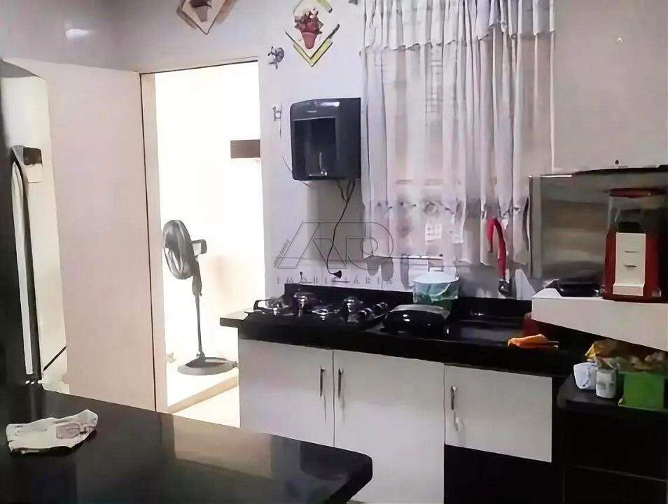 Casa à venda no AGUA BRANCA: 