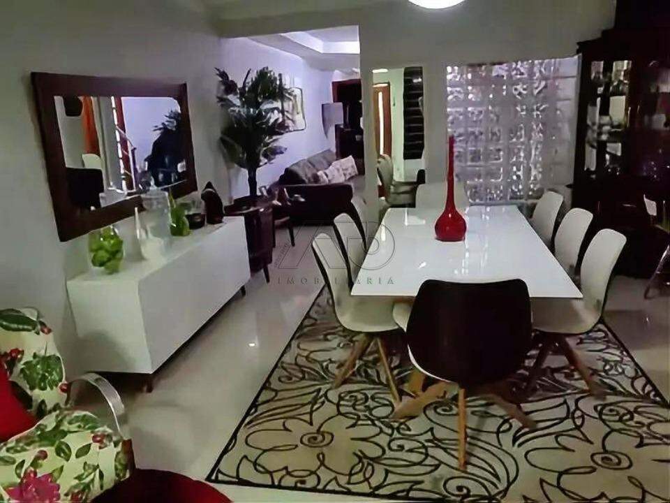 Casa à venda no AGUA BRANCA: 