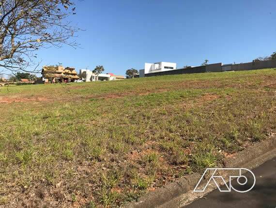 Terreno em Condomínio à venda no MORADA DOS PASSAROS: V2340_295844.jpg