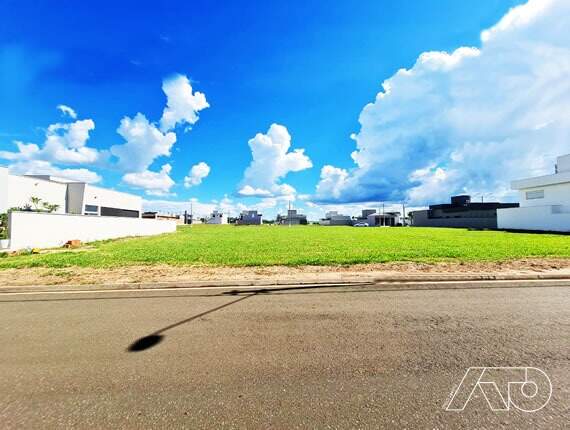 Terreno em Condomínio à venda no Condomínio Residencial Vivamus: 