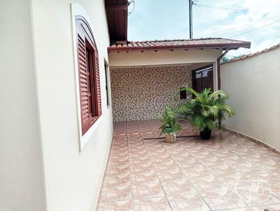 Casa à venda no JD ALTOS DE IPEUNA: 