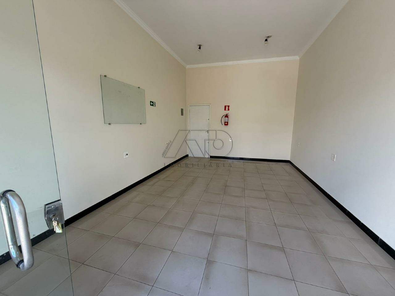 Salão para aluguel no VILA REZENDE: 