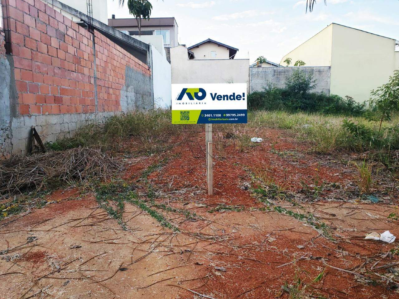 Terreno à venda no RECANTO AGUA BRANCA: 