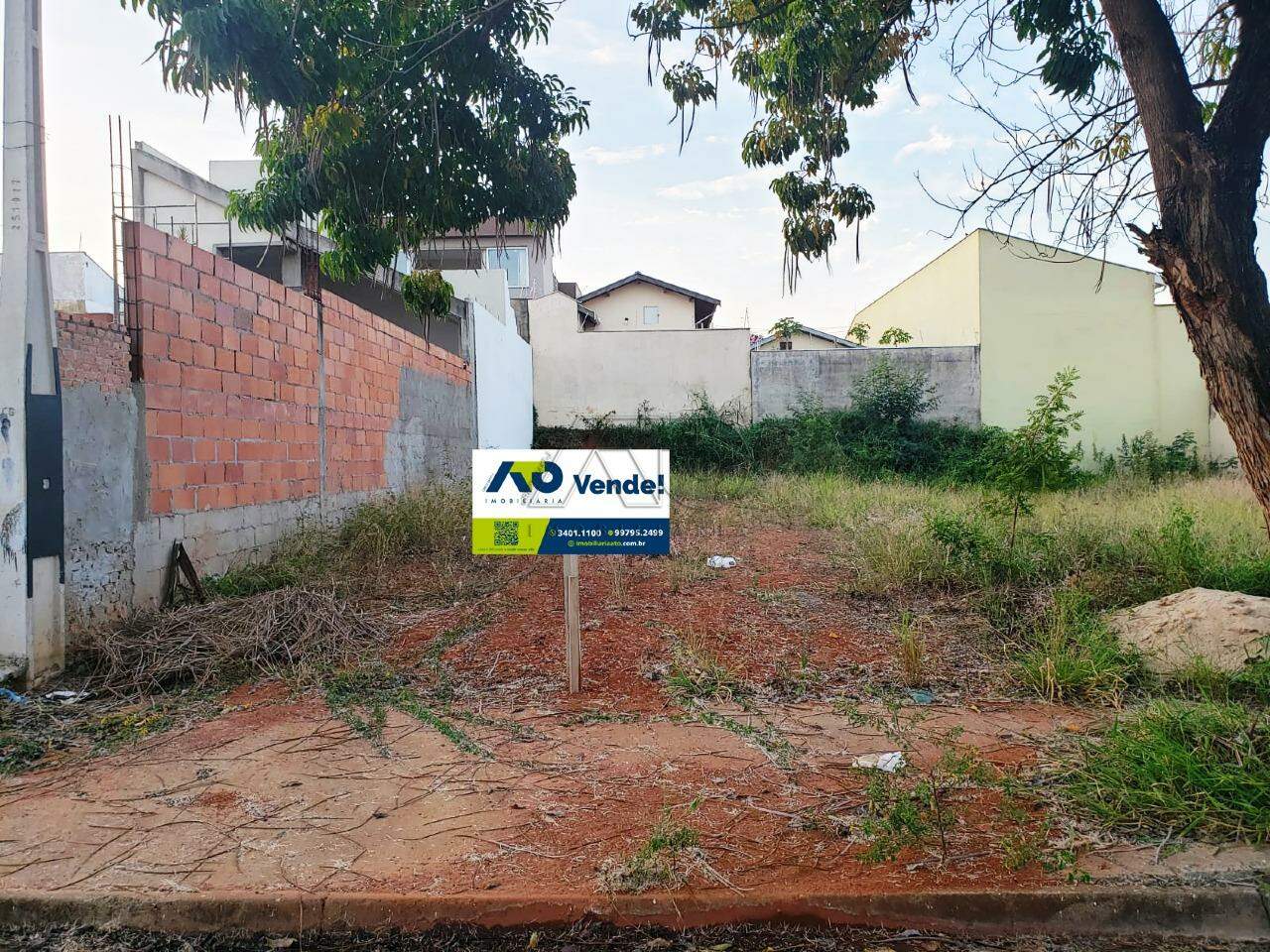 Terreno à venda no RECANTO AGUA BRANCA: 