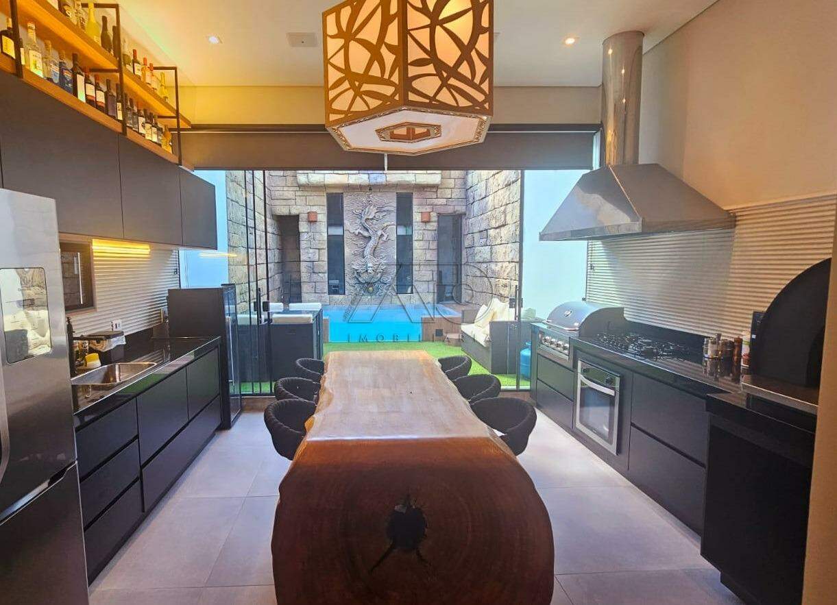 Casa à venda no JARDIM BANDEIRANTES: 3