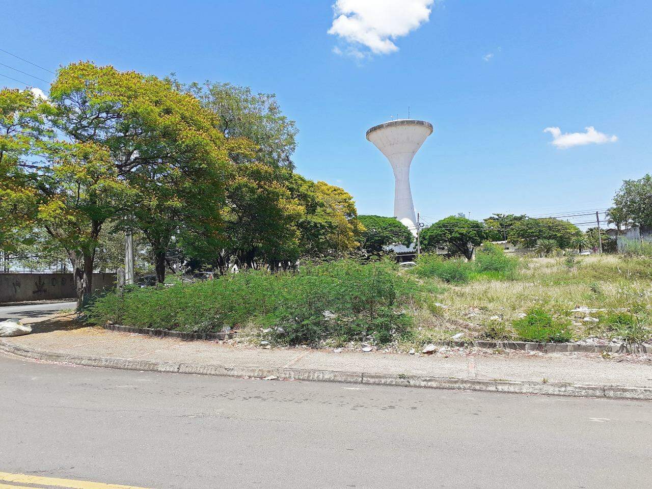 Terreno à venda no SANTA TEREZINHA: 