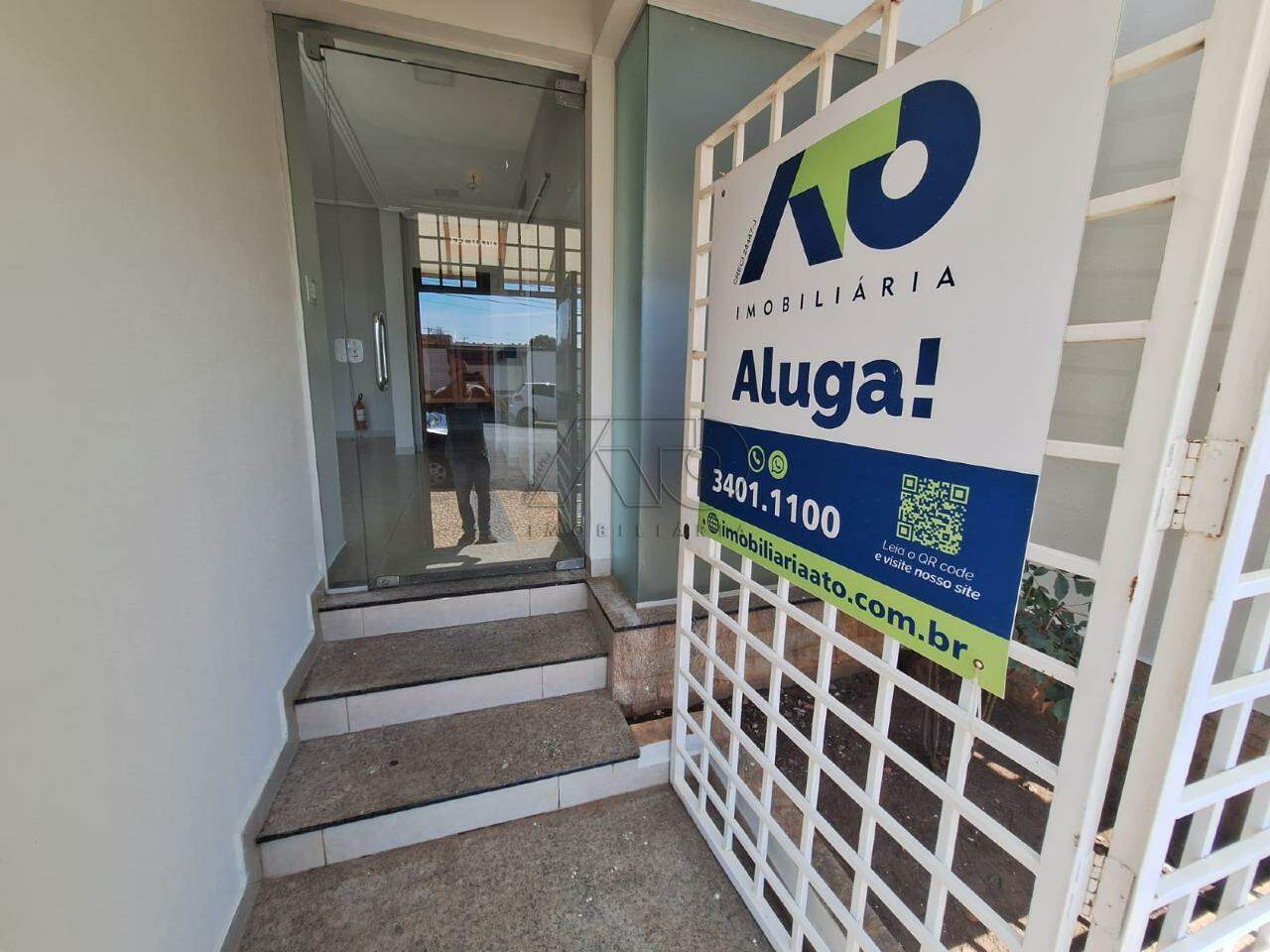 Salão para aluguel no VILA REZENDE: 