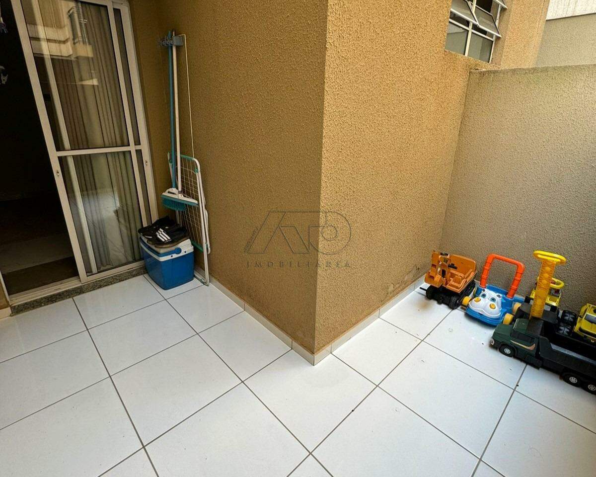 Apartamento à venda no NOVA IGUAÇU: 3