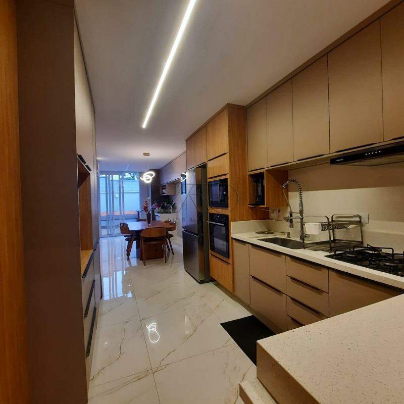 Casa em Condomínio à venda no Jardim Tomazela: 