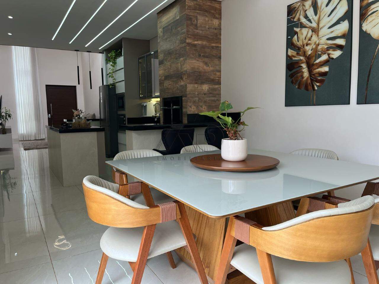 Casa em Condomínio à venda no CAMPESTRE: 