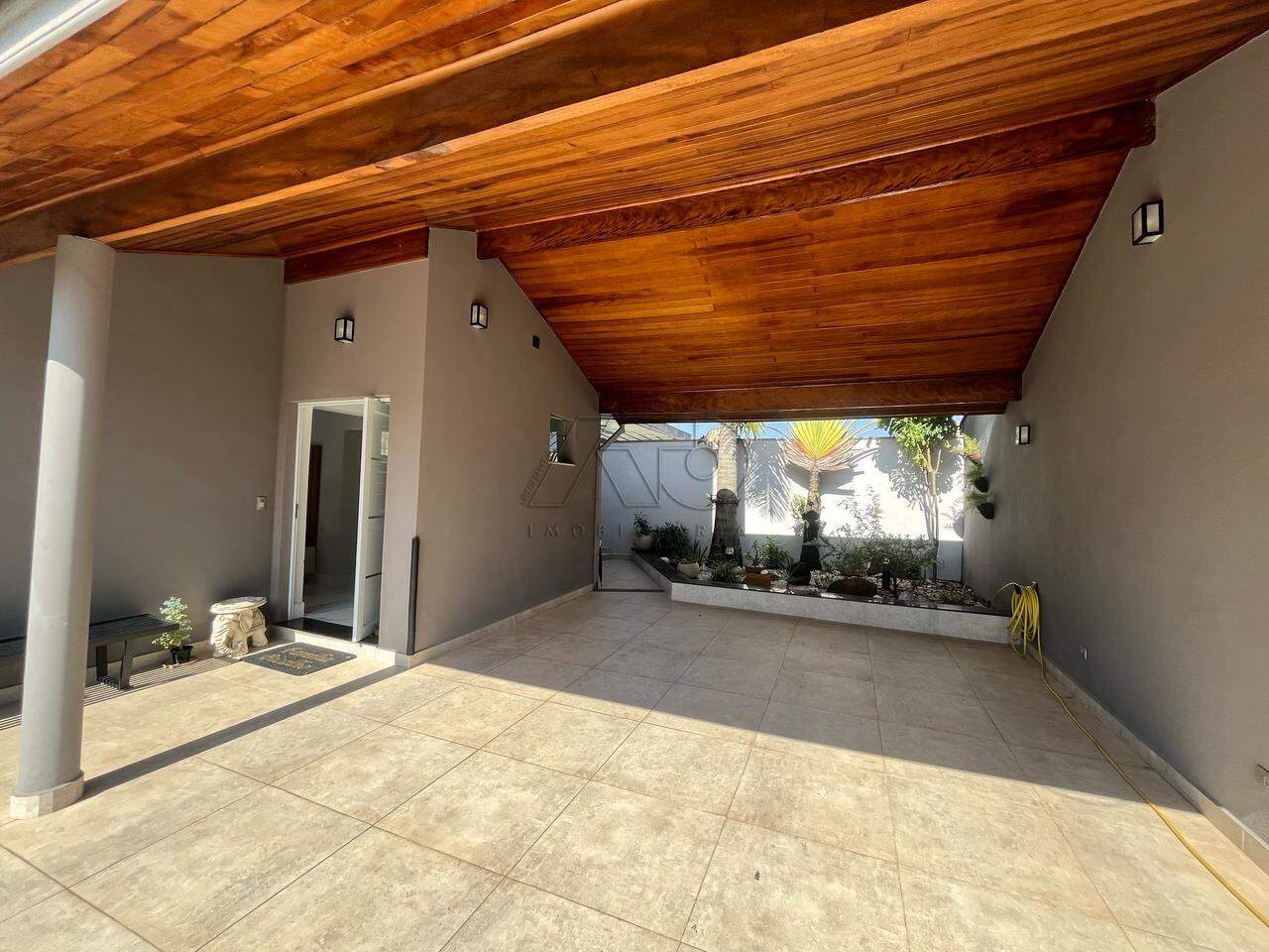 Casa em Condomínio à venda no DOIS CORREGOS: 2