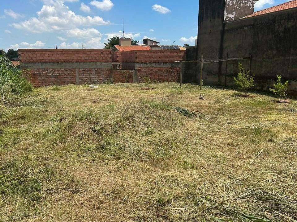 Terreno à venda no Jardim Abaeté: 