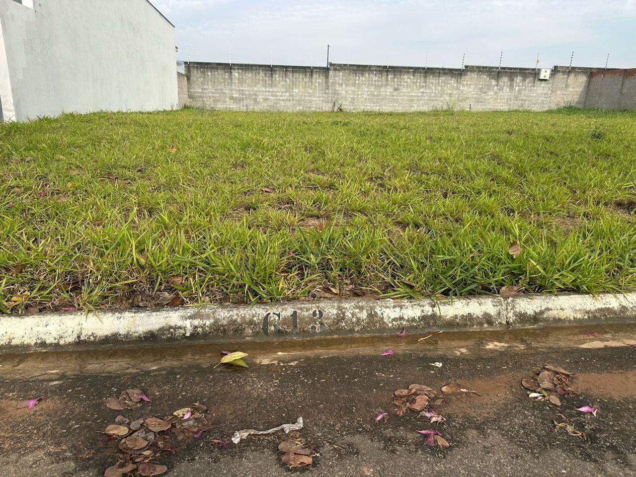 Terreno em Condomínio à venda no CAMPESTRE: 