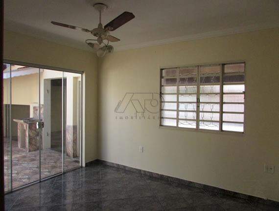 Casa à venda no AGUA BRANCA: 