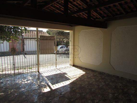 Casa à venda no AGUA BRANCA: 