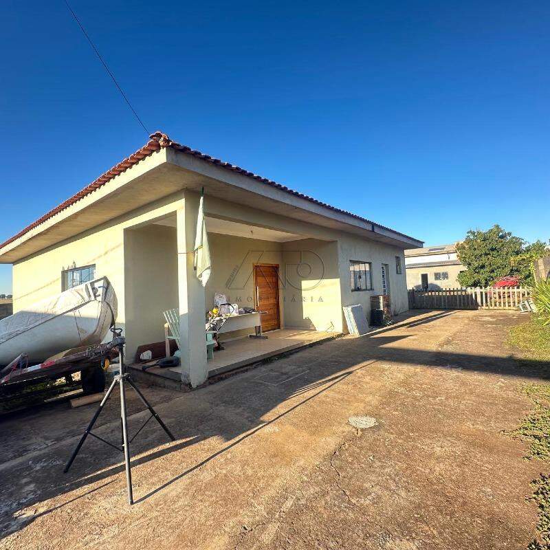 Casa em Condomínio à venda no Recanto dos Universitários: 